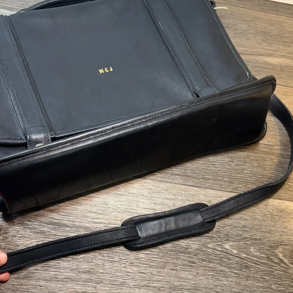 Vintage Black Leather Men's messenger Bag made in the USA 🇺🇸